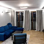 Very Spacious & Modern 3Bed Near Airport & Centre