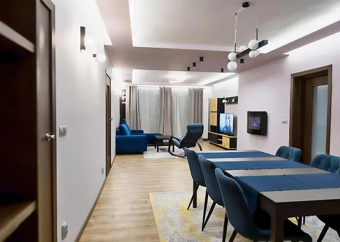 Very Spacious & Modern 3Bed Near Airport & Centre