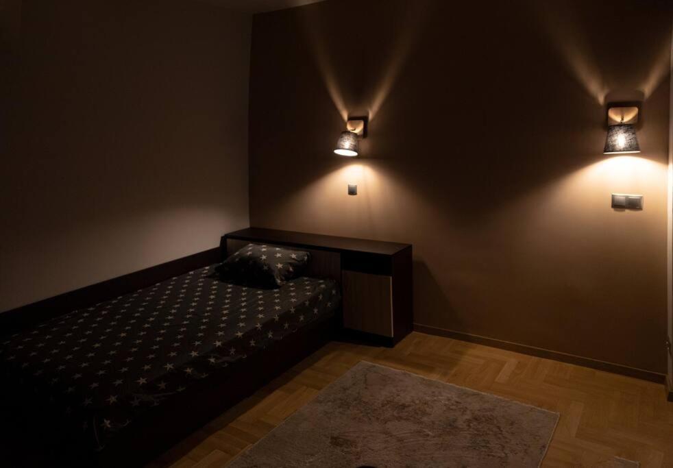 Very Spacious & Modern 3bed Near Airport & Centre * Sofia