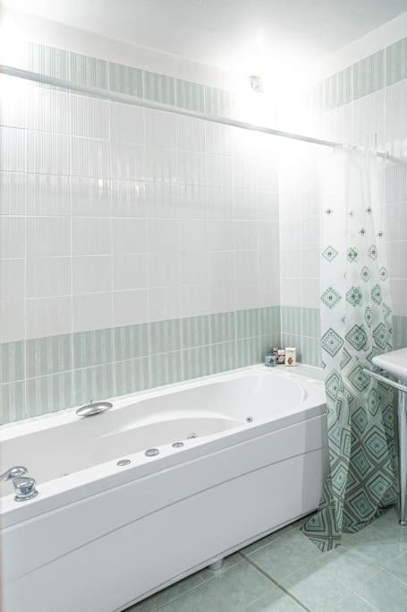 Very Spacious & Modern 3bed Near Airport & Centre Sofia