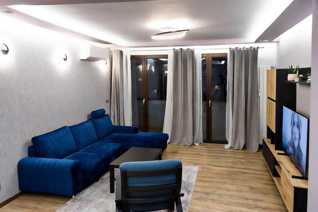 Very Spacious & Modern 3bed Near Airport & Centre Apartament