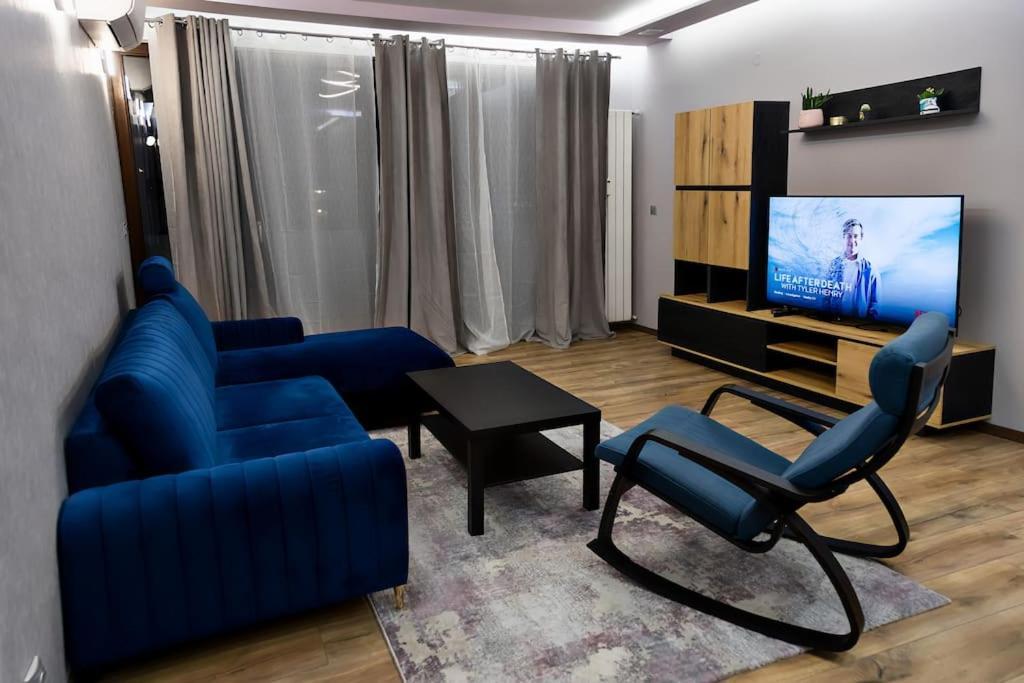 Very Spacious & Modern 3bed Near Airport & Centre Apartament *